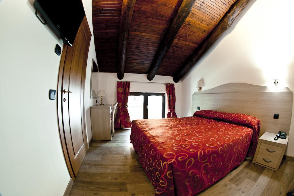 Agriturismo Cascina Del Vai Cairo Montenotte Eksteriør bilde