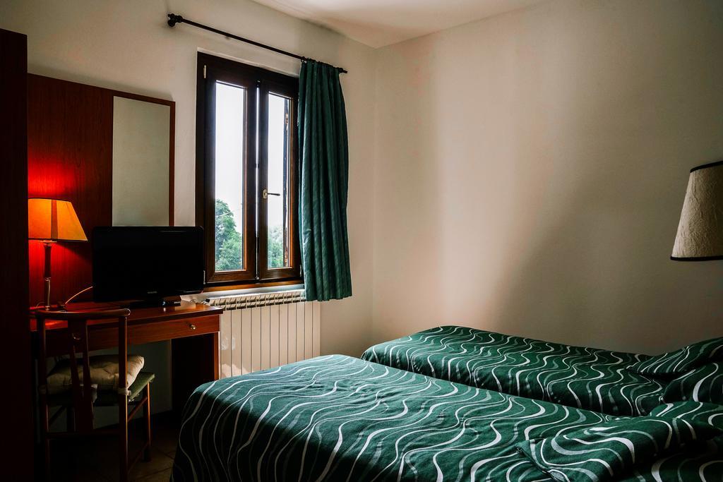 Agriturismo Cascina Del Vai Cairo Montenotte Eksteriør bilde