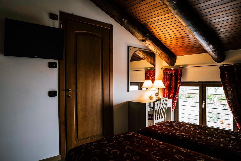 Agriturismo Cascina Del Vai Cairo Montenotte Eksteriør bilde