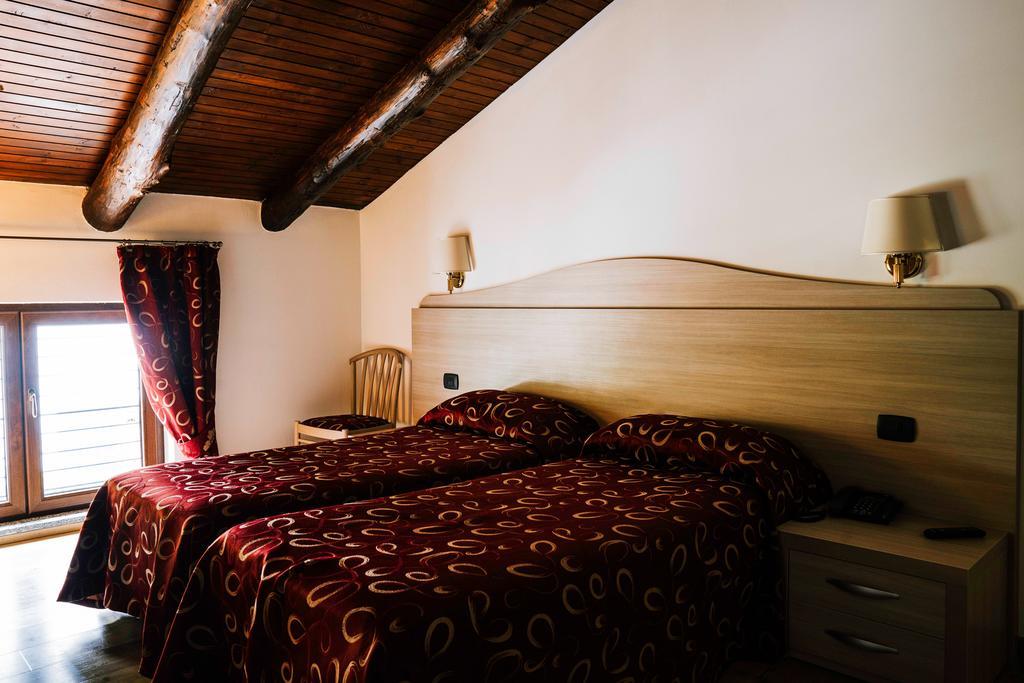 Agriturismo Cascina Del Vai Cairo Montenotte Eksteriør bilde